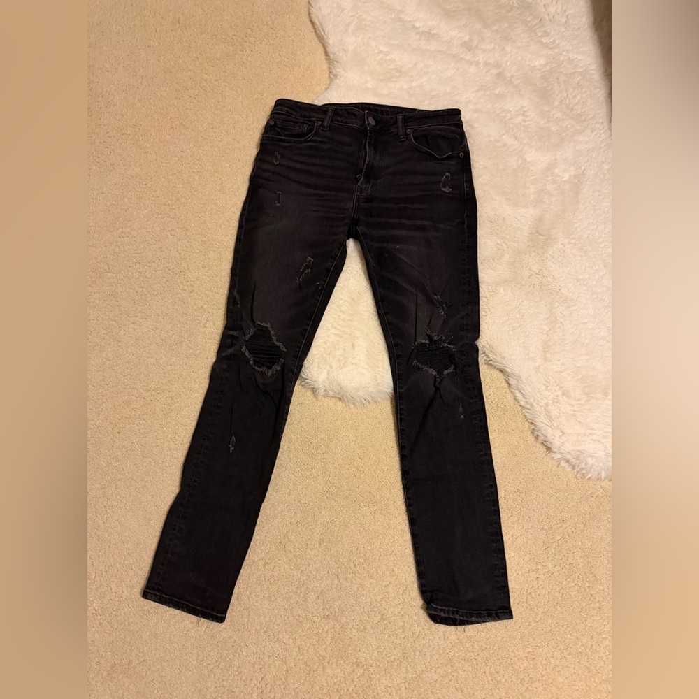 AE Men's Black Distressed Slim Jeans